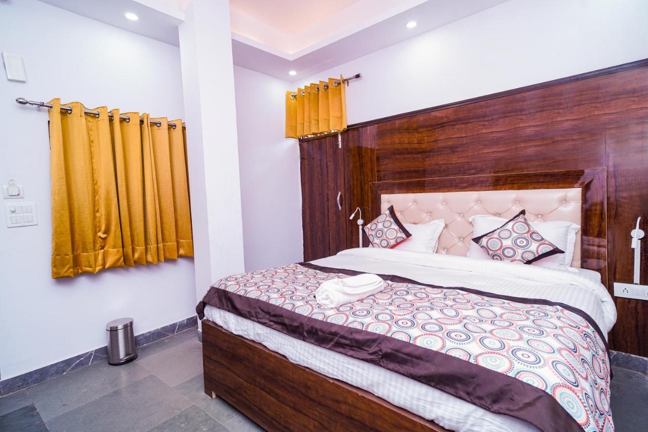 Golden Residency Hotel Ню Делхи Екстериор снимка