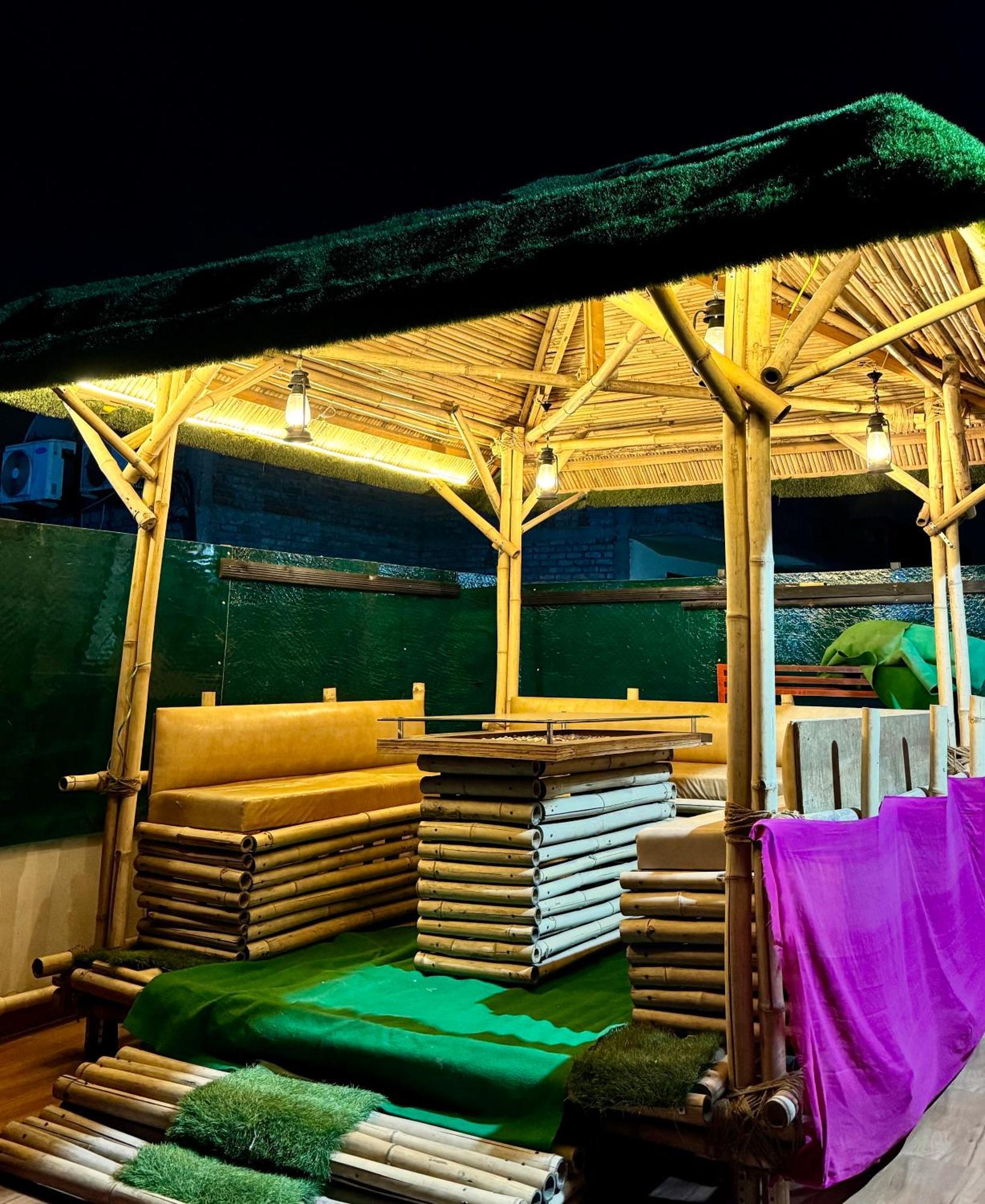 Golden Residency Hotel Ню Делхи Екстериор снимка